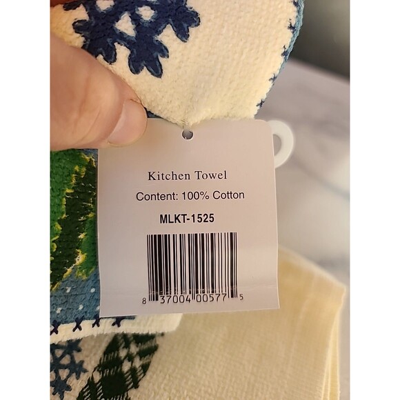 HOME TRENDS~ Winter/Christmas Tree Kitchen Towel READ Description - Picture 8 of 10